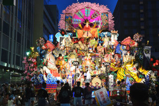 青森県八戸市日本一の山車祭り三社大祭